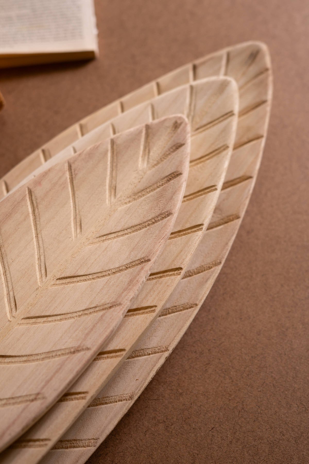 WOODEN LEAF TRAY (3 sizes)