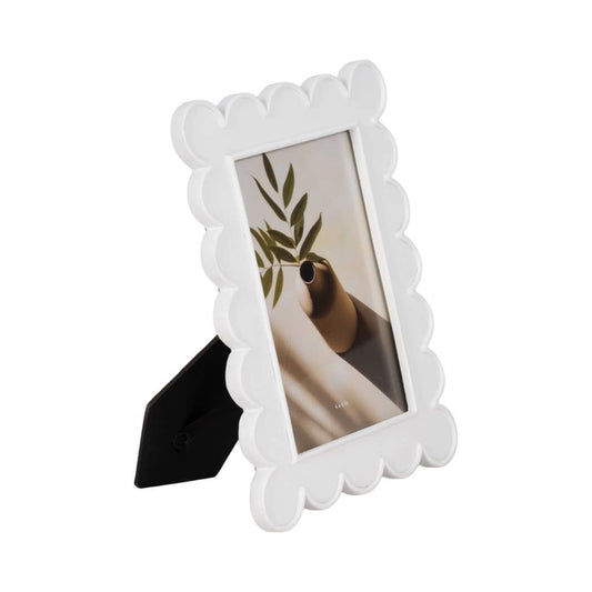 Resin Scallop Edge Photo Frame 4X6"
