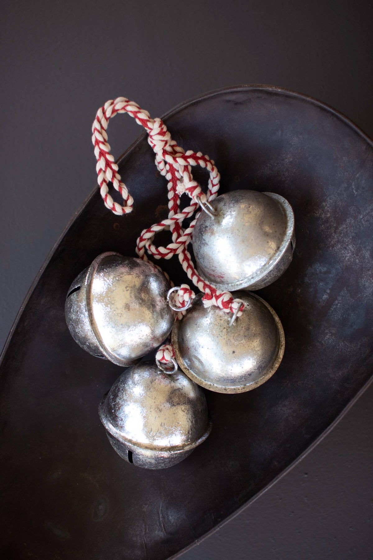 ANTIQUE SILVER JINGLE BELL CLUSTER