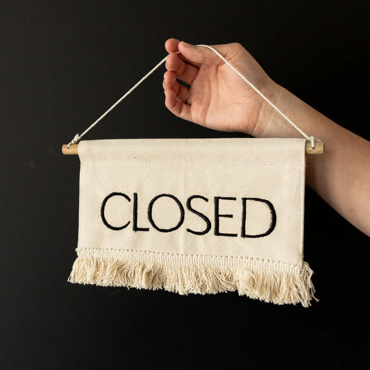CLAUDIA COTTON EMBROIDERED HANGING OPEN/CLOSED SIGN W/ FRINGE