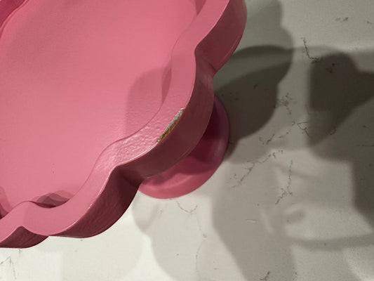 Scratch & Dent: Large Pink Cake Riser