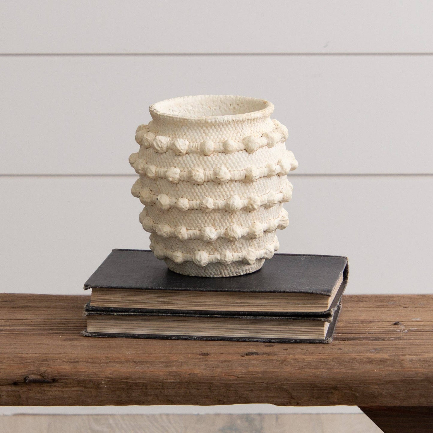 Textured Knot Cement Vase (2 colors)