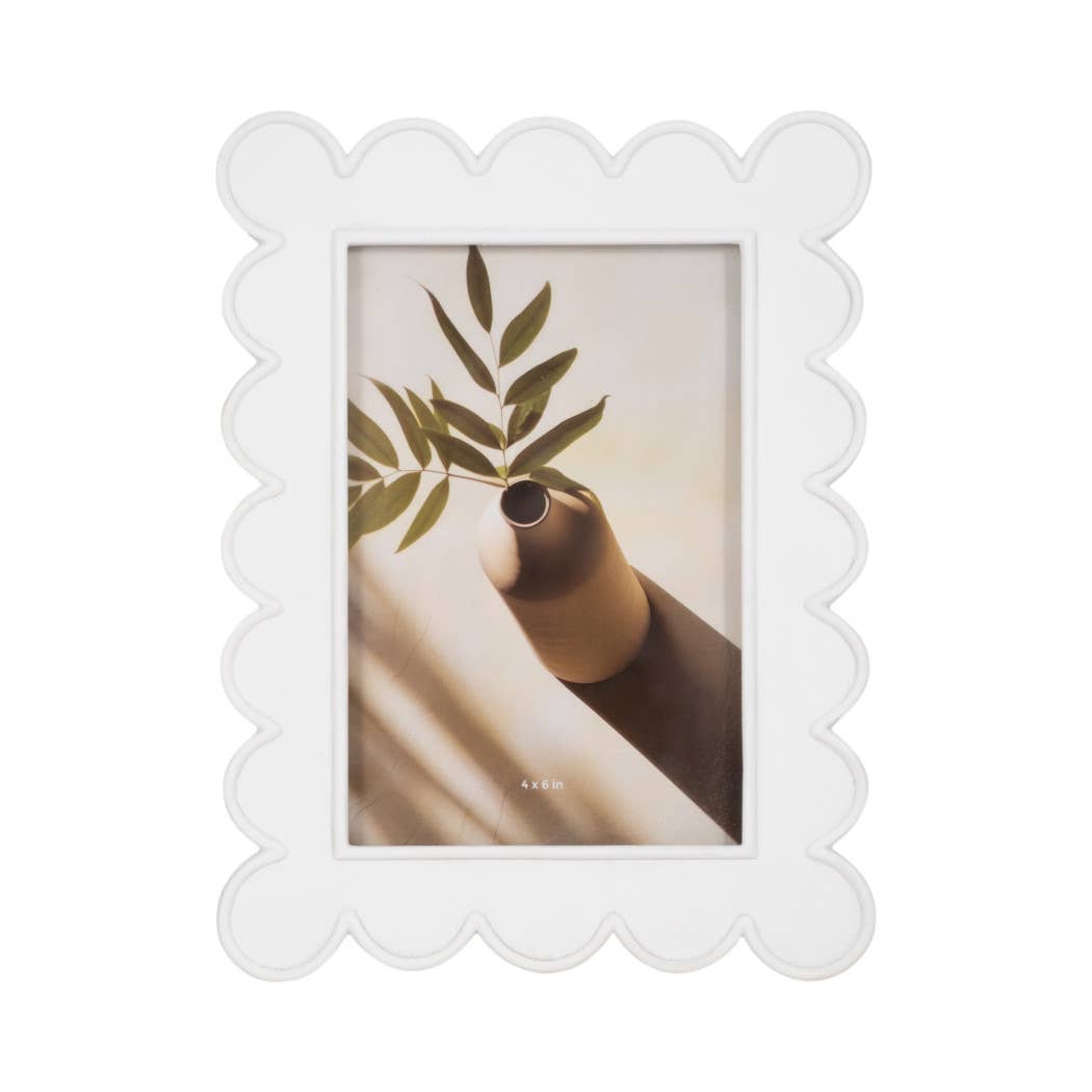 Resin Scallop Edge Photo Frame 4X6"