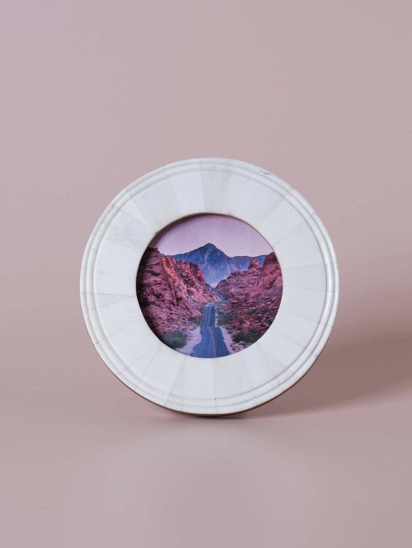 Round Photo Frame