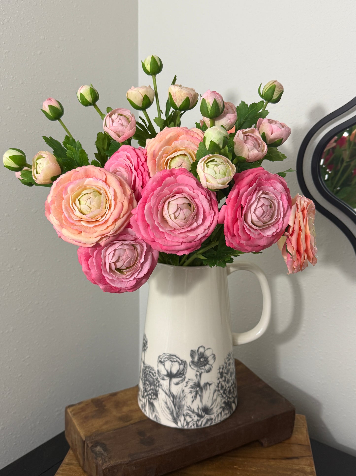Ultra Realistic Artificial Real Touch Ranunculus