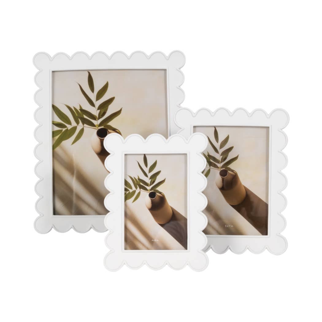 Resin Scallop Edge Photo Frame 4X6"