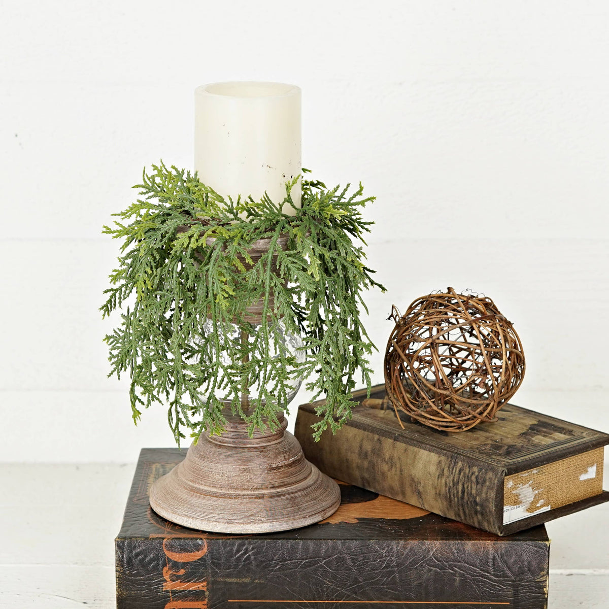 Soft Touch Dripping Cedar Candle Ring (3.5")