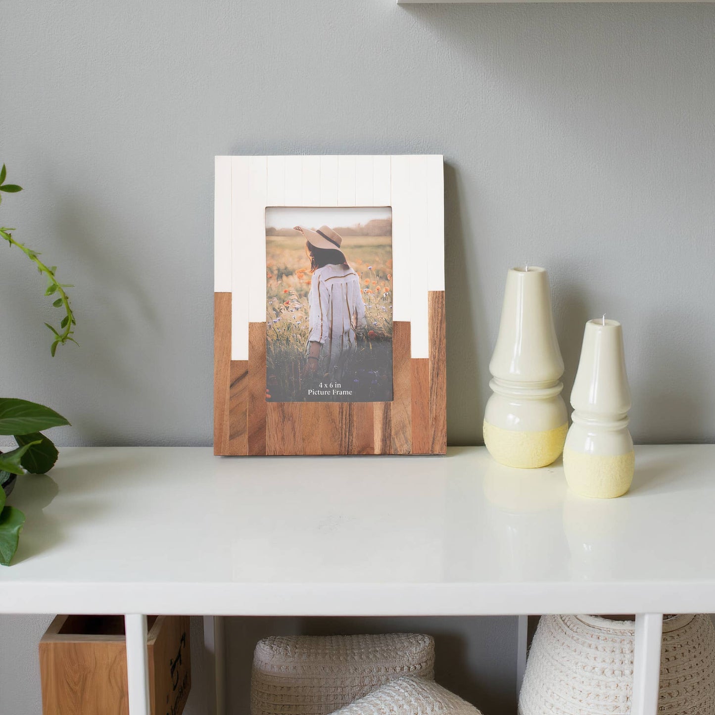 Natural/White Resin Photo Frame - 4x6in