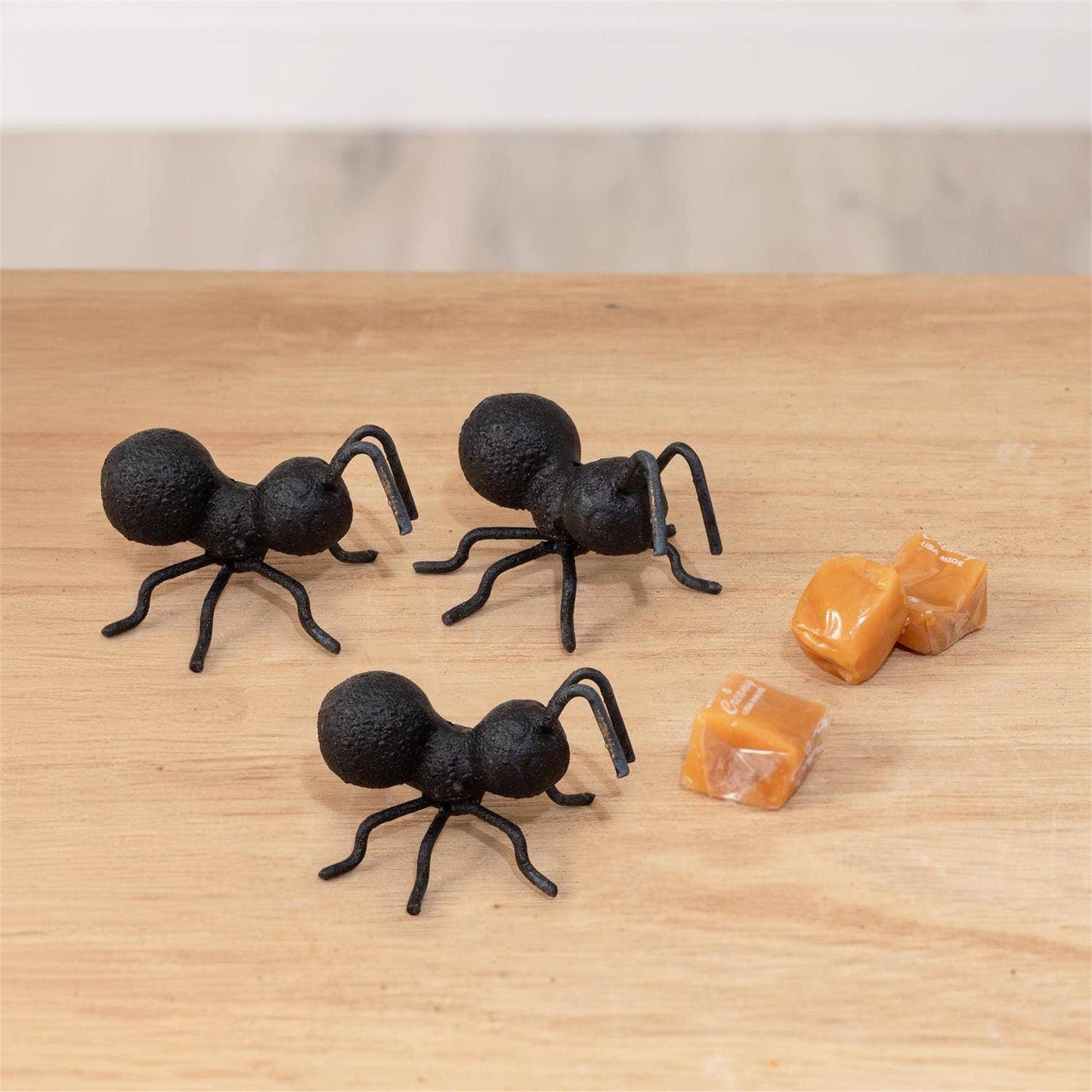 Cast Iron Ant Pot Hangers