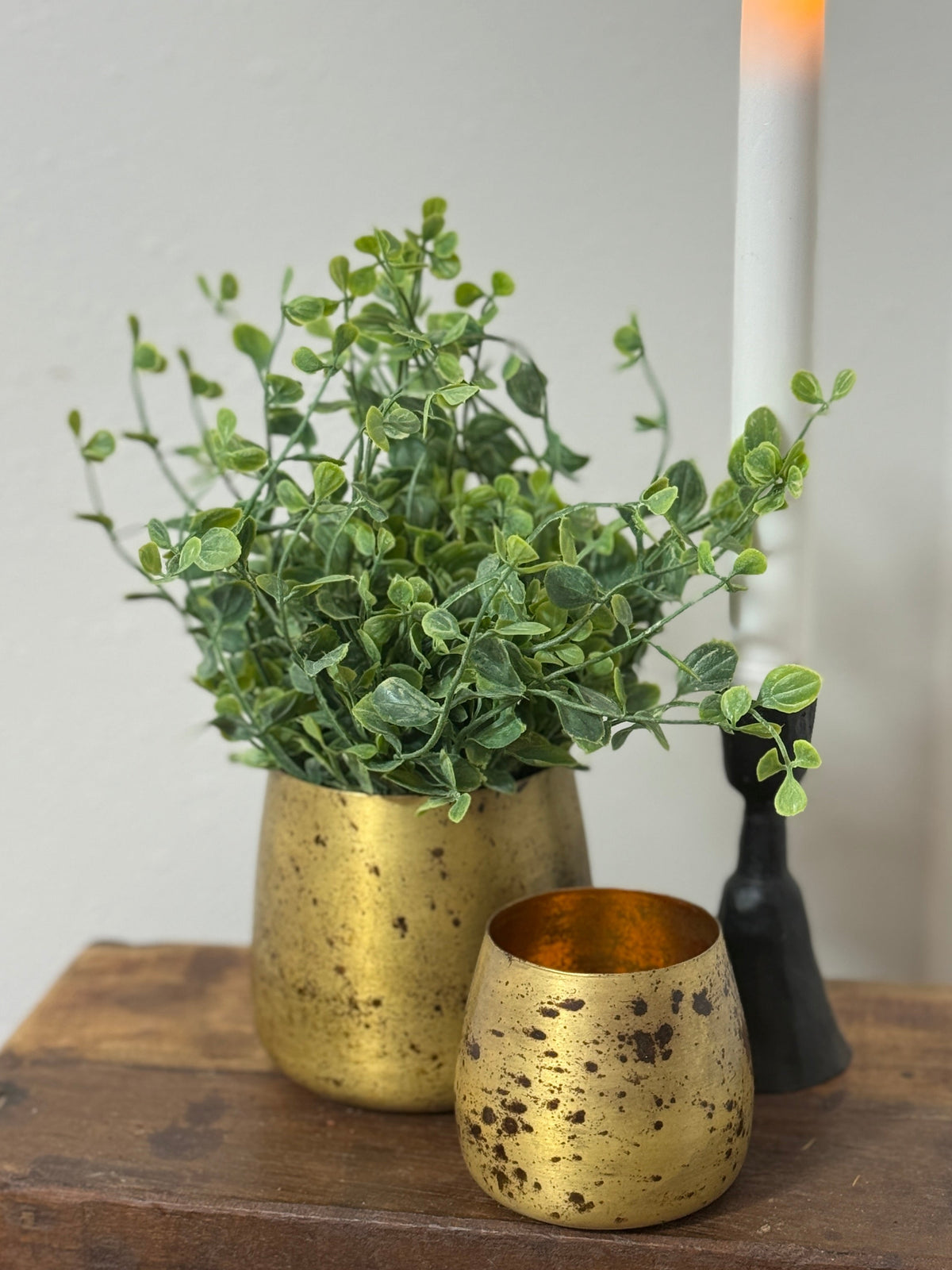 Antiqued gold pot (2 sizes)
