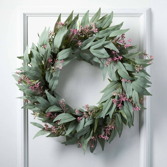 Blade Seeded Eucalyptus Wreath