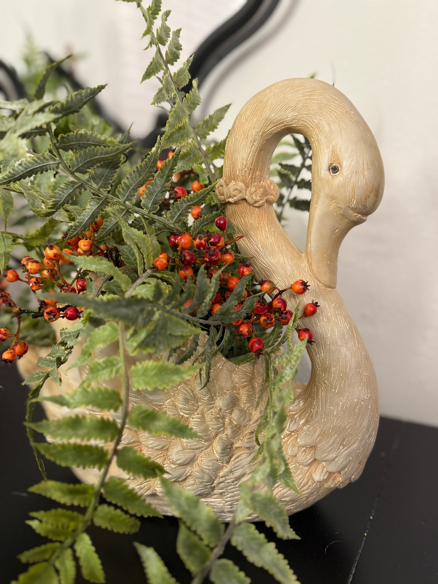 RESIN GOOSE PLANTER