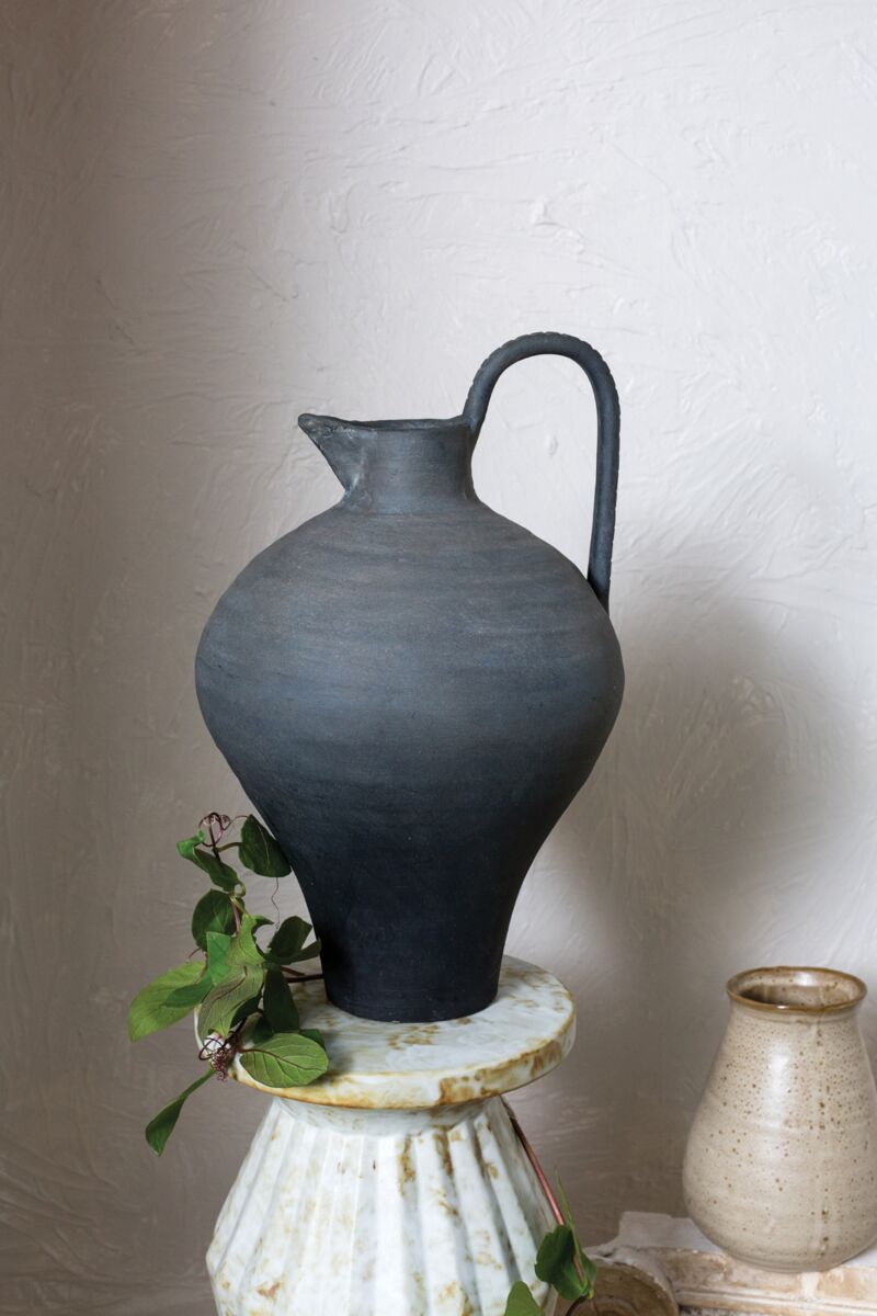 Ravine Black Vase