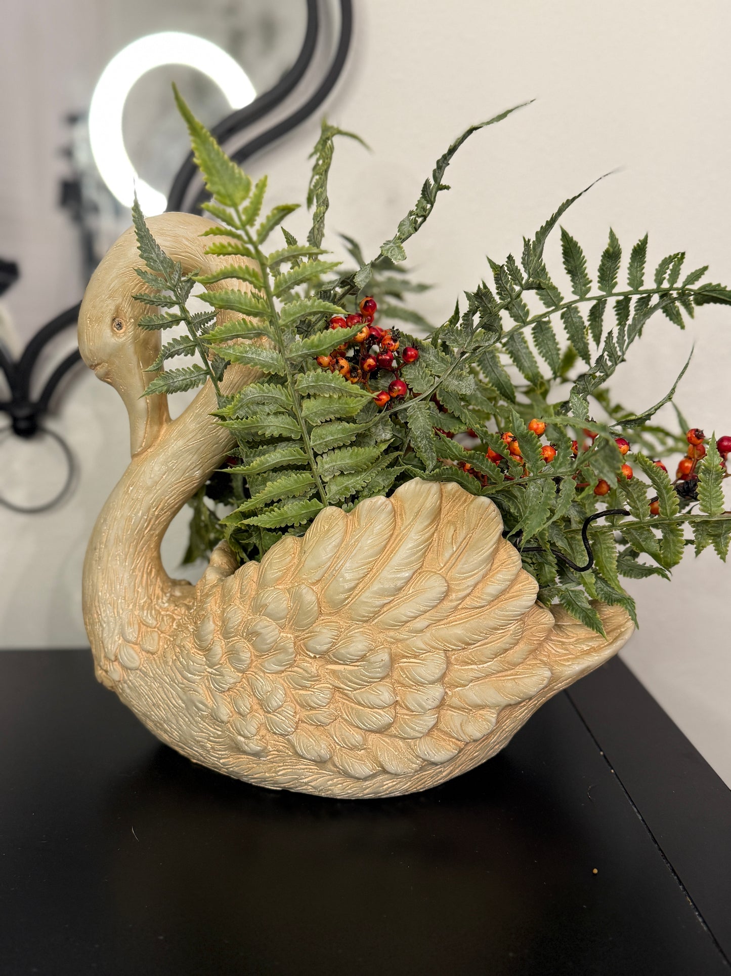 RESIN GOOSE PLANTER