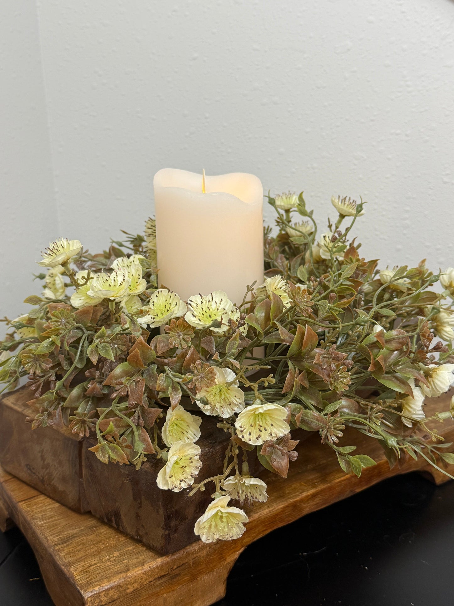 Cream flower Candle Ring