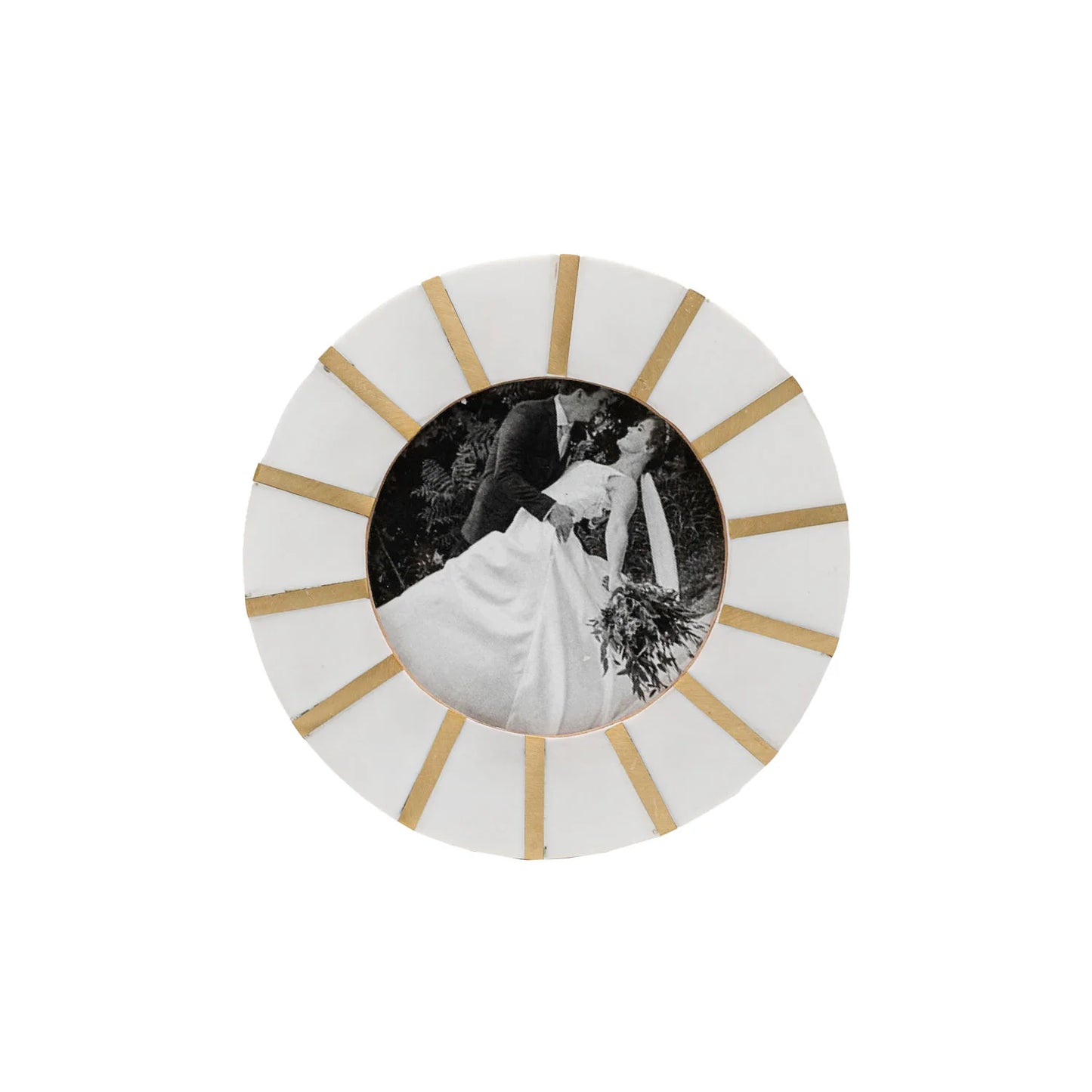 ANSEL ROUND PICTURE FRAME BRASS INLAY RESIN 4x4