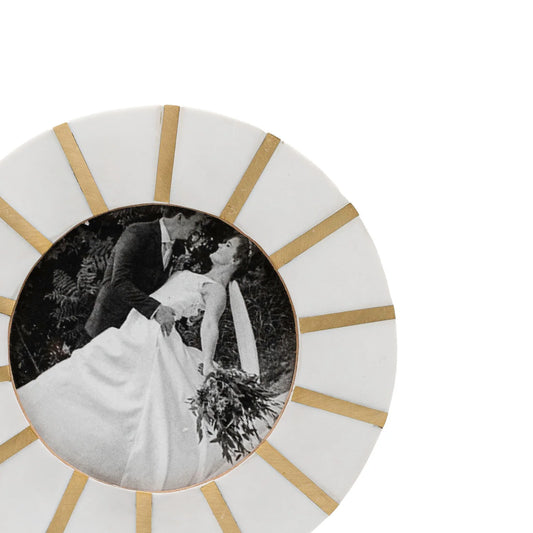 ANSEL ROUND PICTURE FRAME BRASS INLAY RESIN 4x4