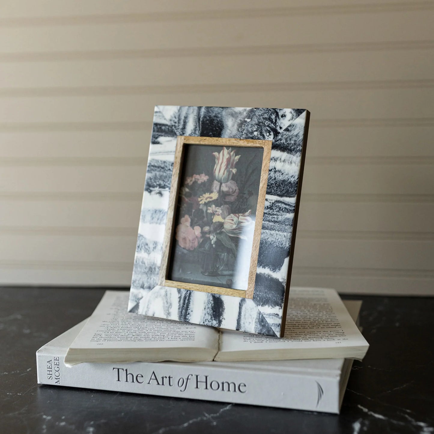 KAI MARBLED PICTURE FRAME RESIN BLACK 4X6