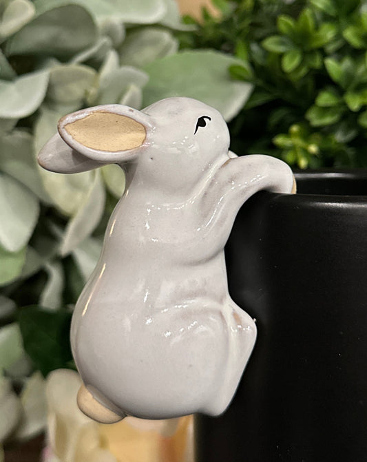 Climbing Bunny Pot Hanger-3.5"L