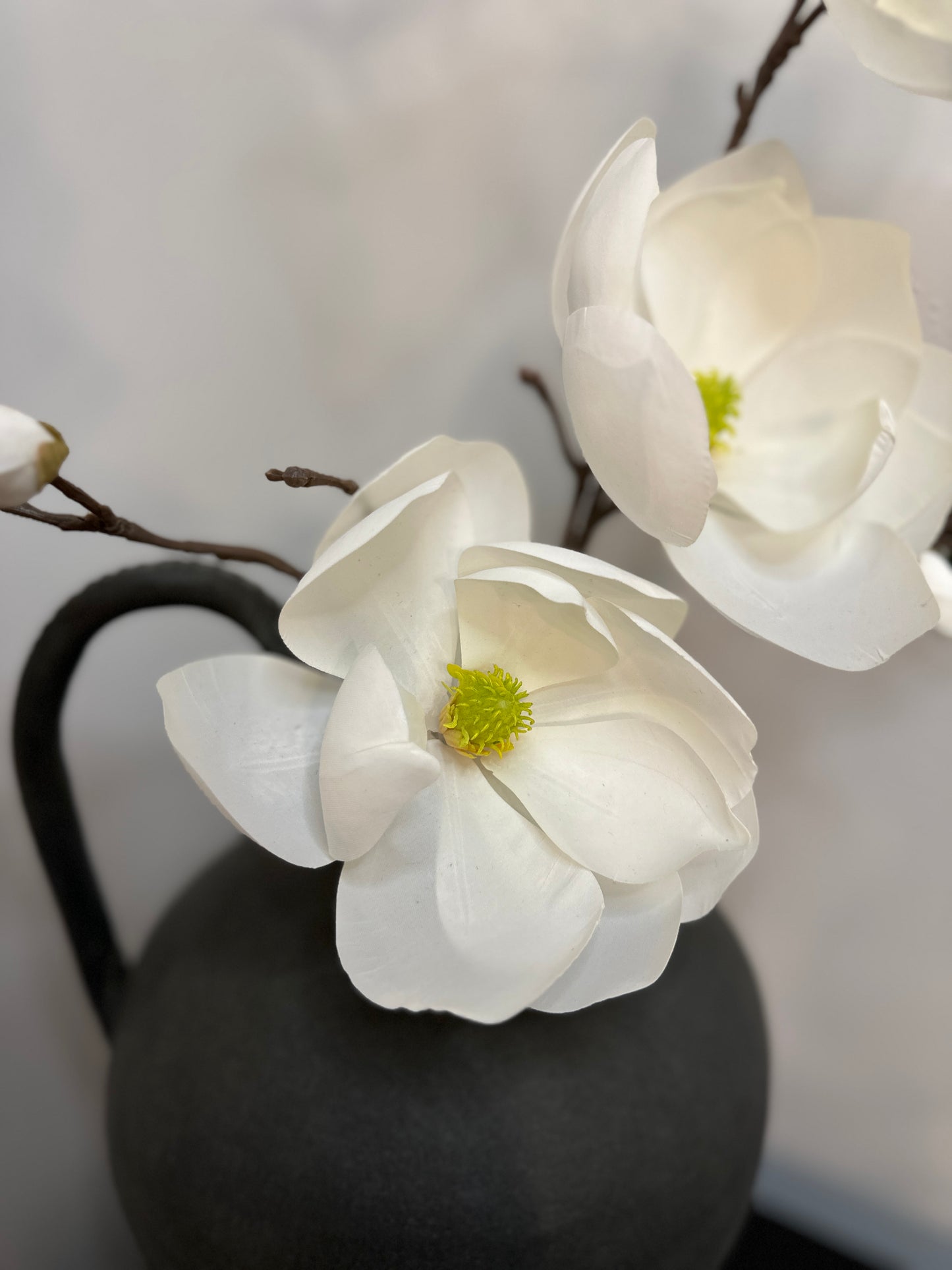 22.5" Magnolia Spray (White)