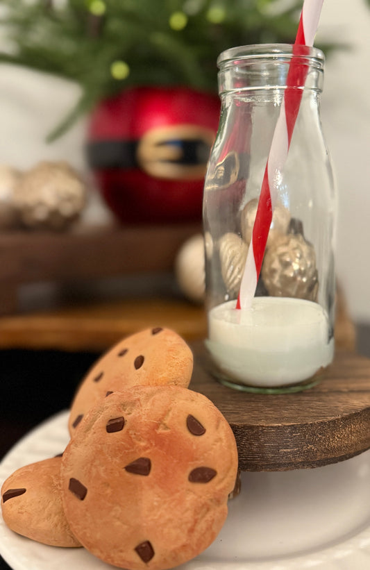 🎄 Faux Milk & Cookies for Santa – Ultra-Realistic Holiday Display Set