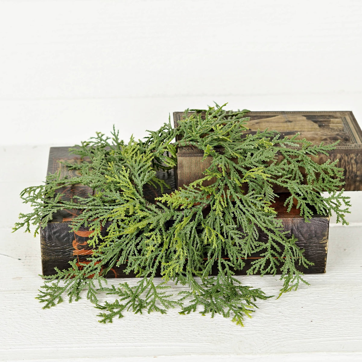 Soft Touch Dripping Cedar Candle Ring (3.5")