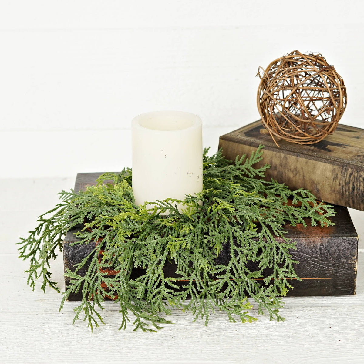 Soft Touch Dripping Cedar Candle Ring (3.5")