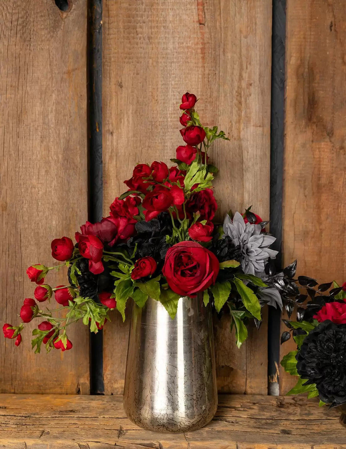 Ruscus Bush- Black (20in)