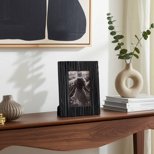 Black Contemporary Wood/ Resin Jagged Photo Frame - 4x6"