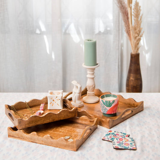 Scallop Mangowood Large Tray