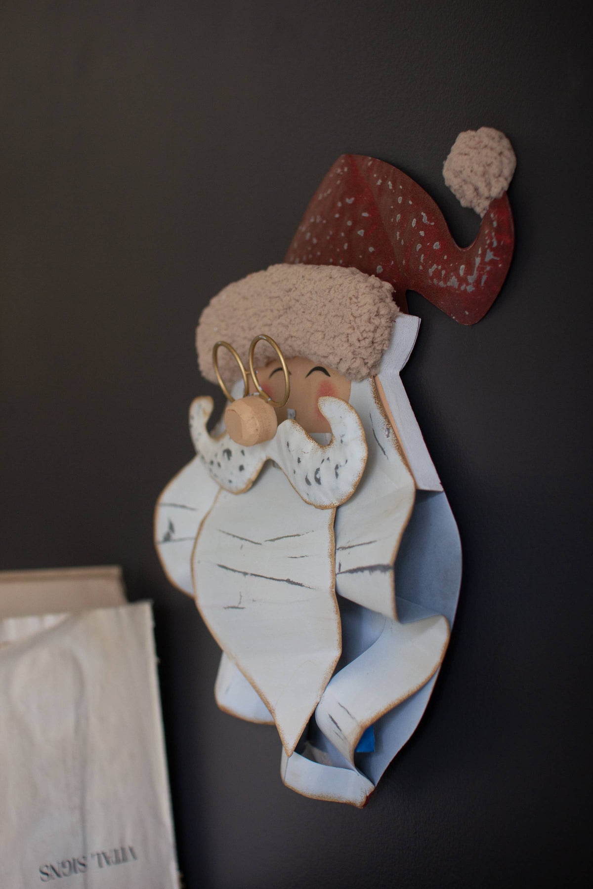 PAINTED SANTA WALL HANGER