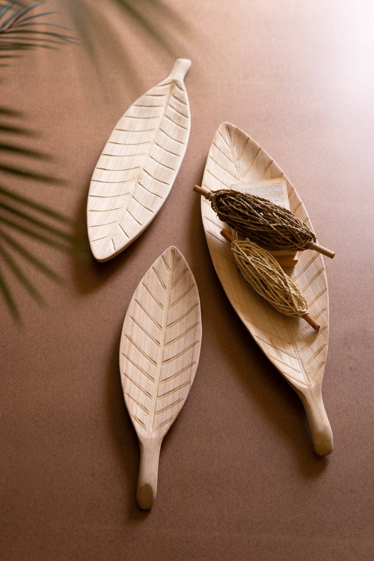 WOODEN LEAF TRAY (3 sizes)