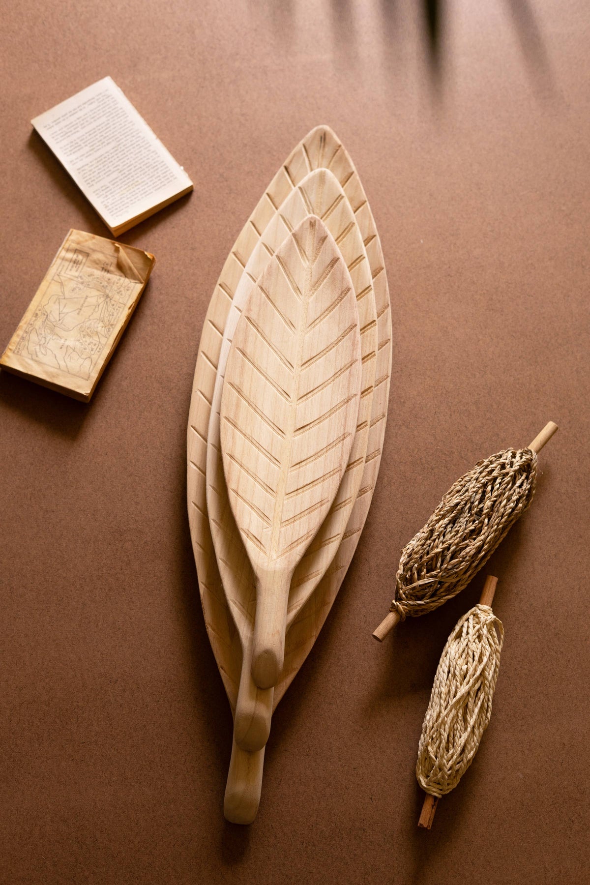 WOODEN LEAF TRAY (3 sizes)