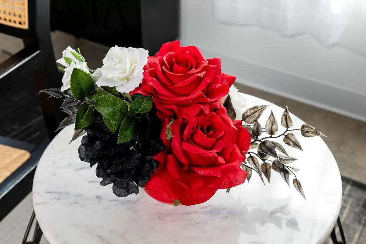 Ruscus Bush- Black (20in)